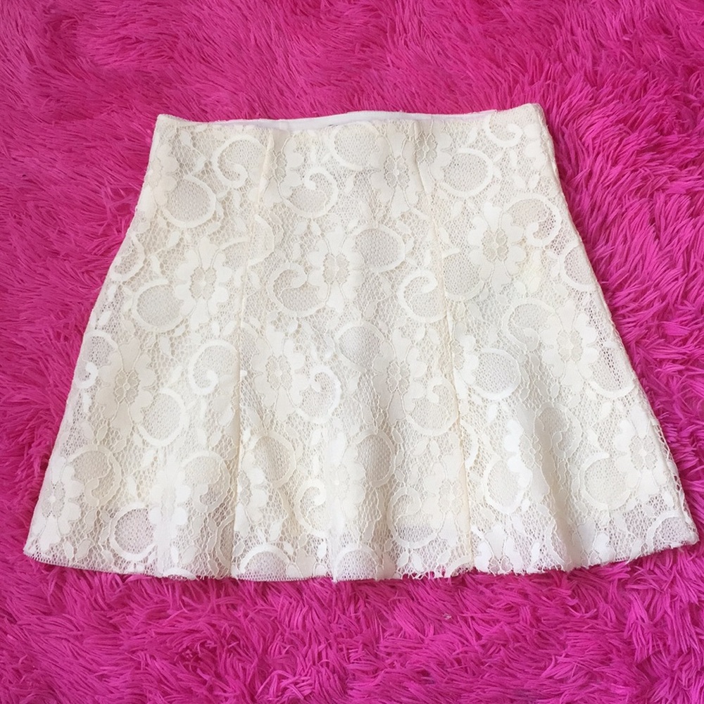 White lace flare skirt